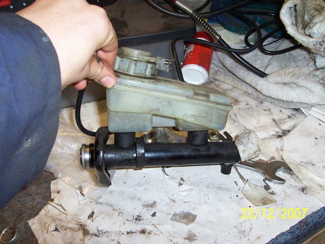 brake master cylinder